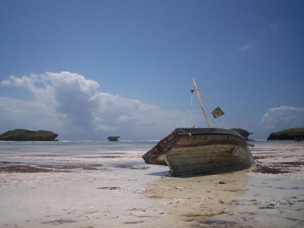 Mimi Na Wewe...In Africa Hotel Watamu Exterior photo